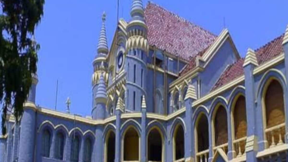 Scolding A Student Not An Offence: Madhya Pradesh HC Quashes Suicide Abetment Case against Teachers